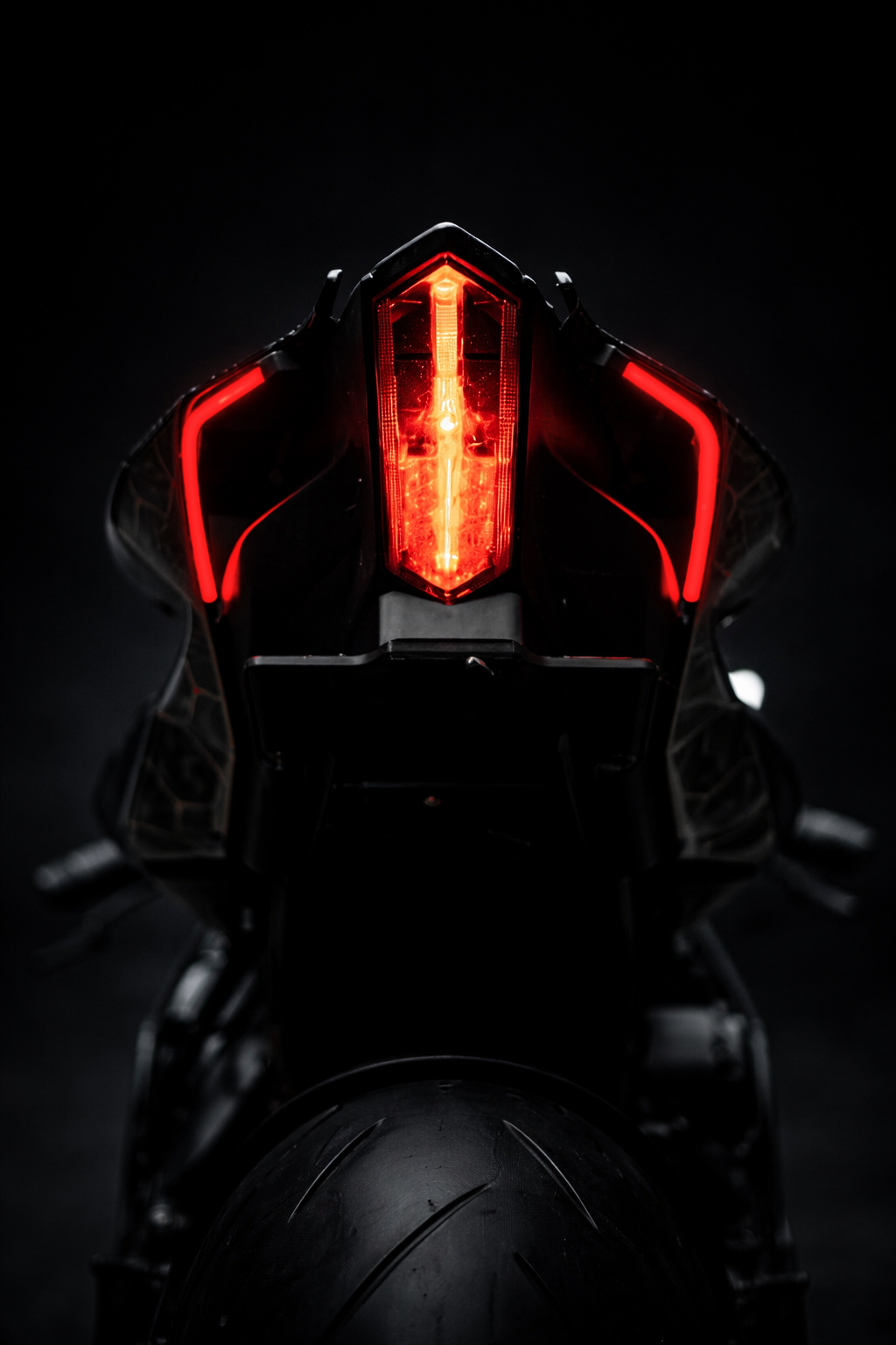 R7 Genesis Integrated Rear DRL & Signals VF Designs – VF DESIGNS